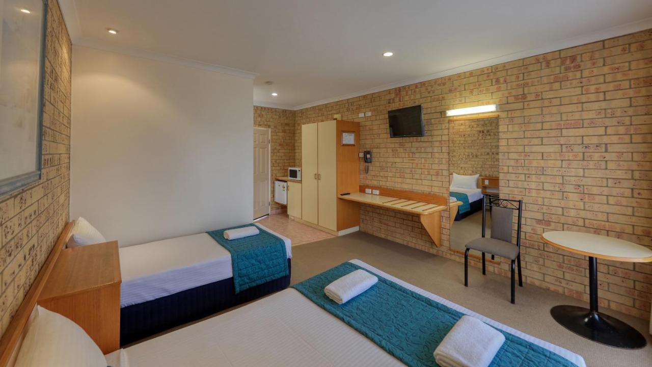 Mulga Country Motor Inn Charleville Exteriör bild