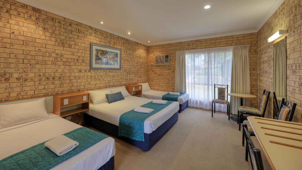 Mulga Country Motor Inn Charleville Exteriör bild