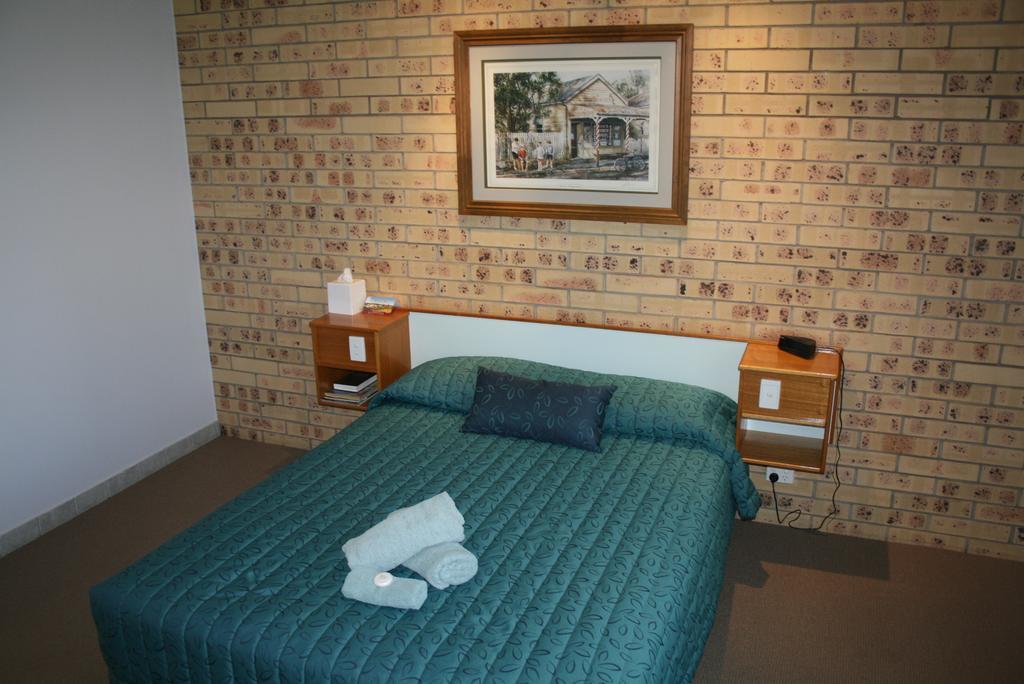Mulga Country Motor Inn Charleville Exteriör bild