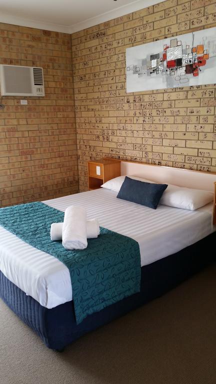 Mulga Country Motor Inn Charleville Exteriör bild