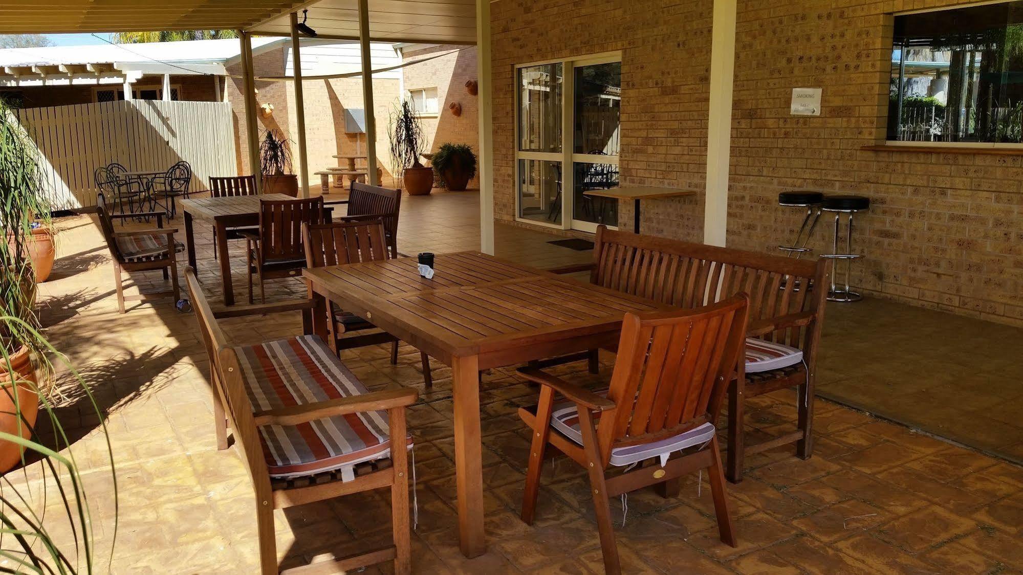 Mulga Country Motor Inn Charleville Exteriör bild